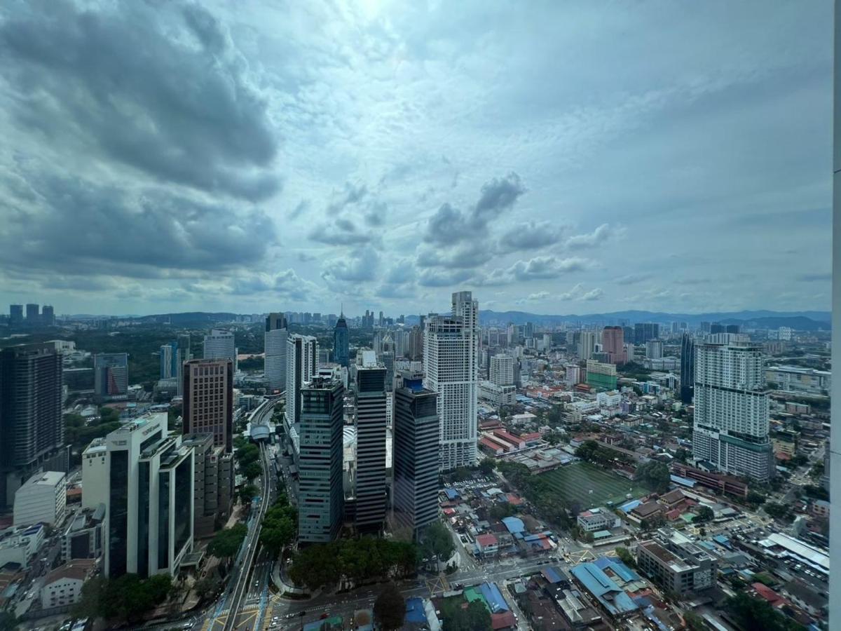 The Platinum Klcc By Cozy White Apartment Kuala Lumpur Exterior photo